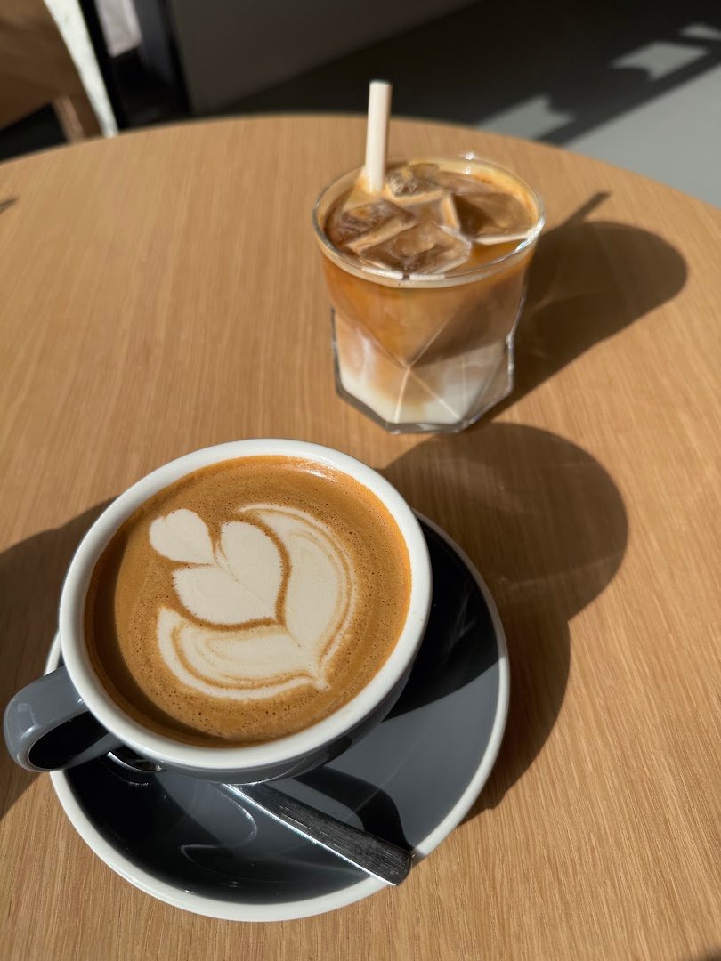 Coffee at SUDDEN coffee, specialty coffee shop in Zurich