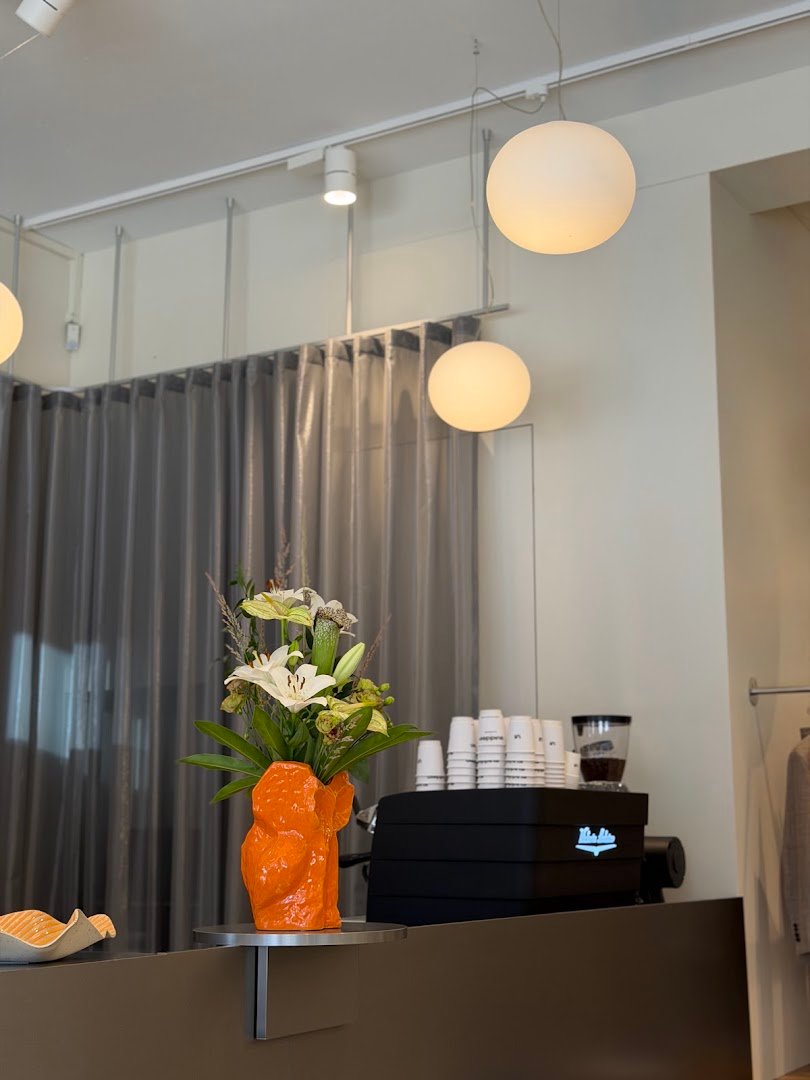 Interior of SUDDEN coffee, specialty coffee shop in Zurich