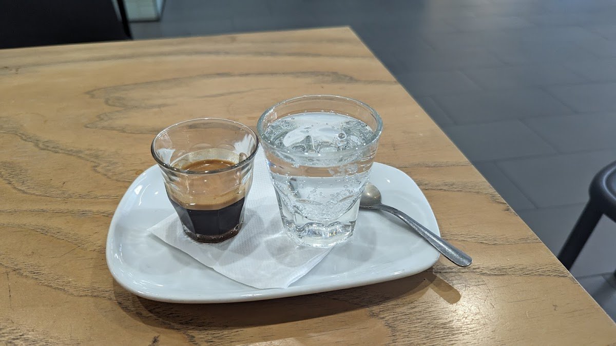 Cartel Roasting Co. specialty coffee shop in Phoenix - photo 5