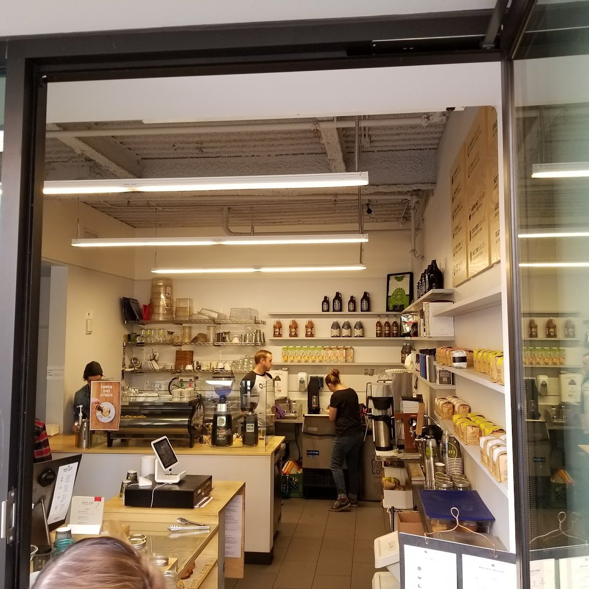 Cartel Roasting Co. specialty coffee shop in Phoenix - photo 8