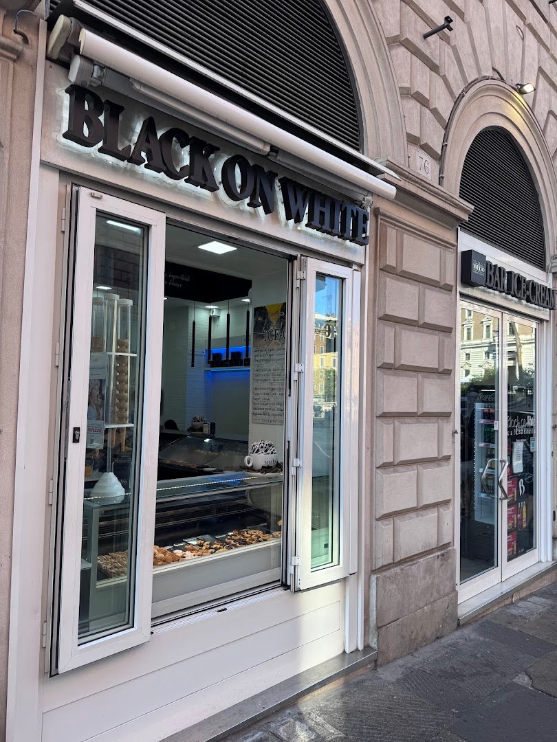 Storefront of Black on White-Bar Roma, specialty coffee shop in Rome