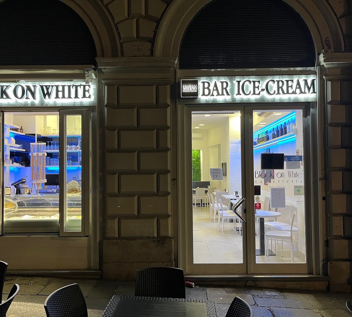 Storefront of Black on White-Bar Roma, specialty coffee shop in Rome