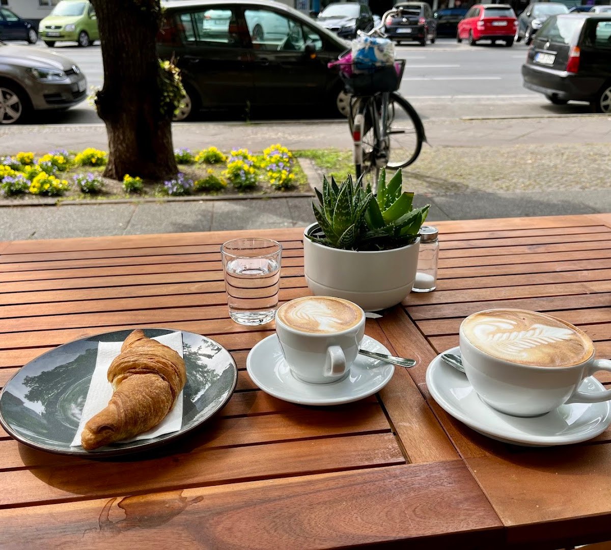 Café, Rösterei & Werkstatt - Espressomania specialty coffee shop in Berlin - photo 7