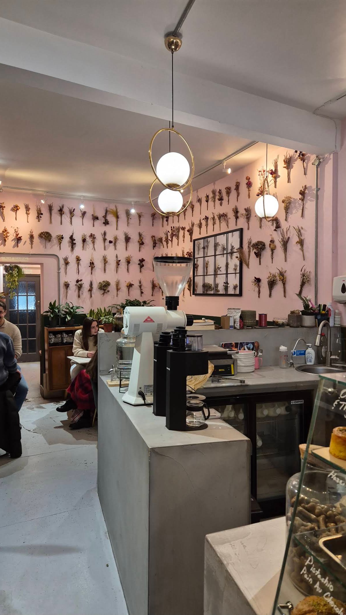 Urban Botanica specialty coffee shop in London - photo 11