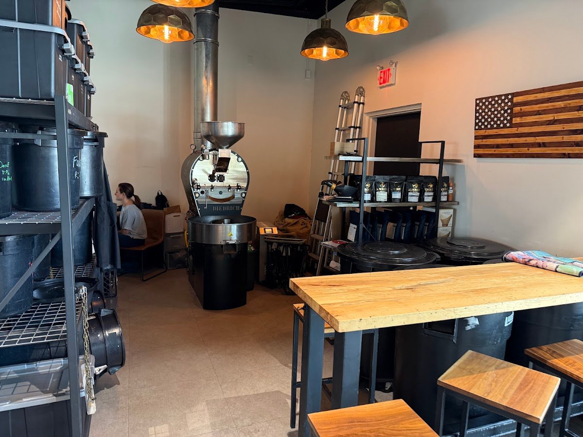 Lobos Coffee Roasters specialty coffee shop in Orlando - photo 5