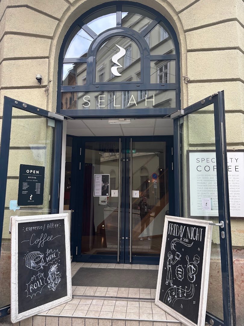 Selah Coffee House - Specialty Coffee specialty coffee shop in Budapest - photo 9