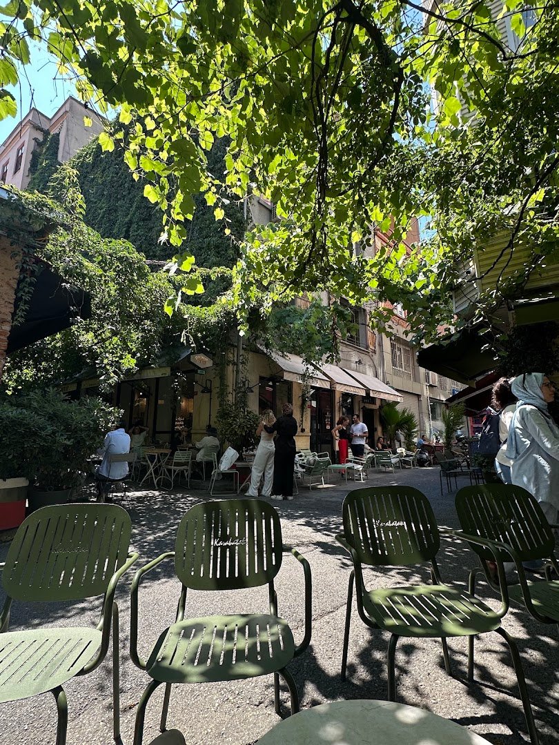 Karabatak specialty coffee shop in Istanbul - photo 9