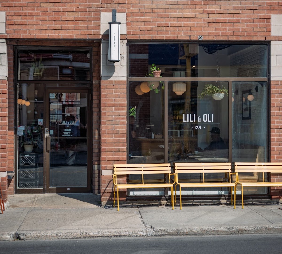 Storefront of Lili & Oli, specialty coffee shop in Montreal