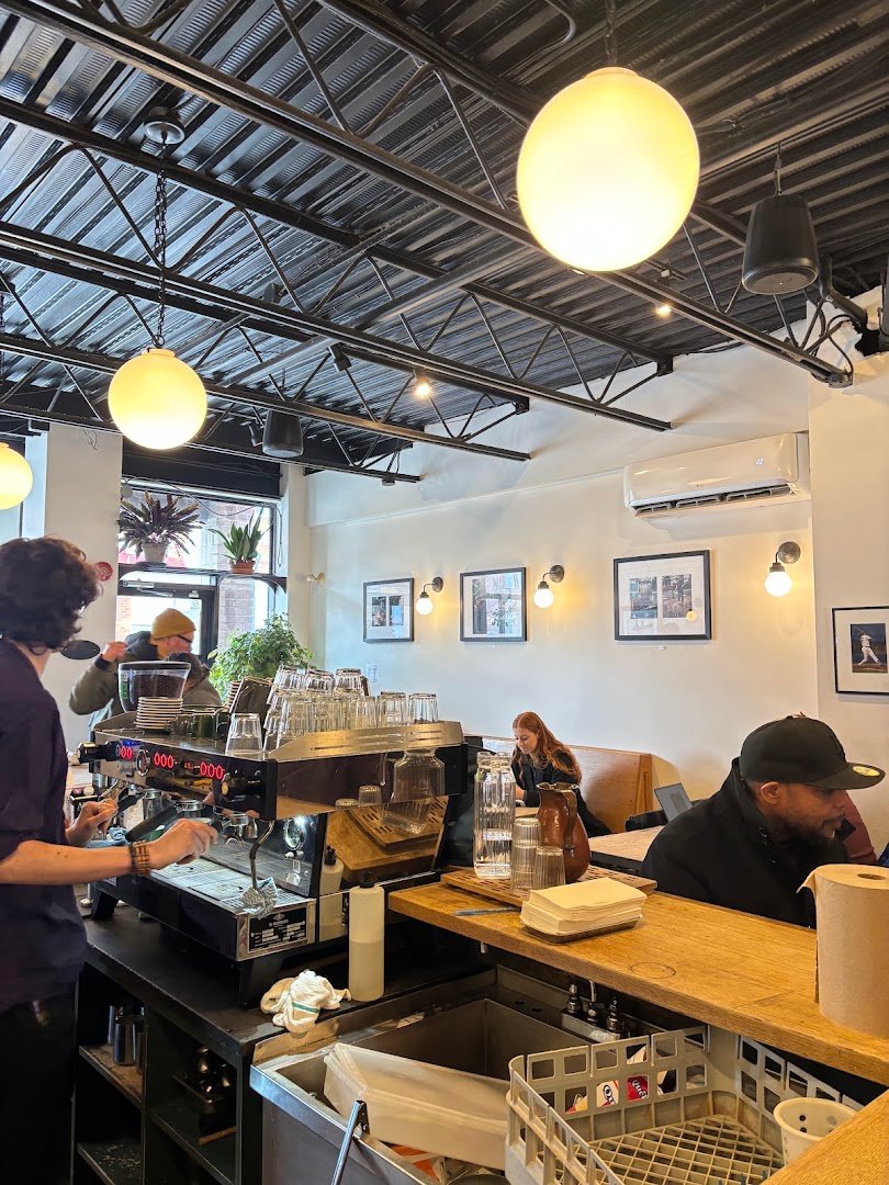 Interior of Lili & Oli, specialty coffee shop in Montreal