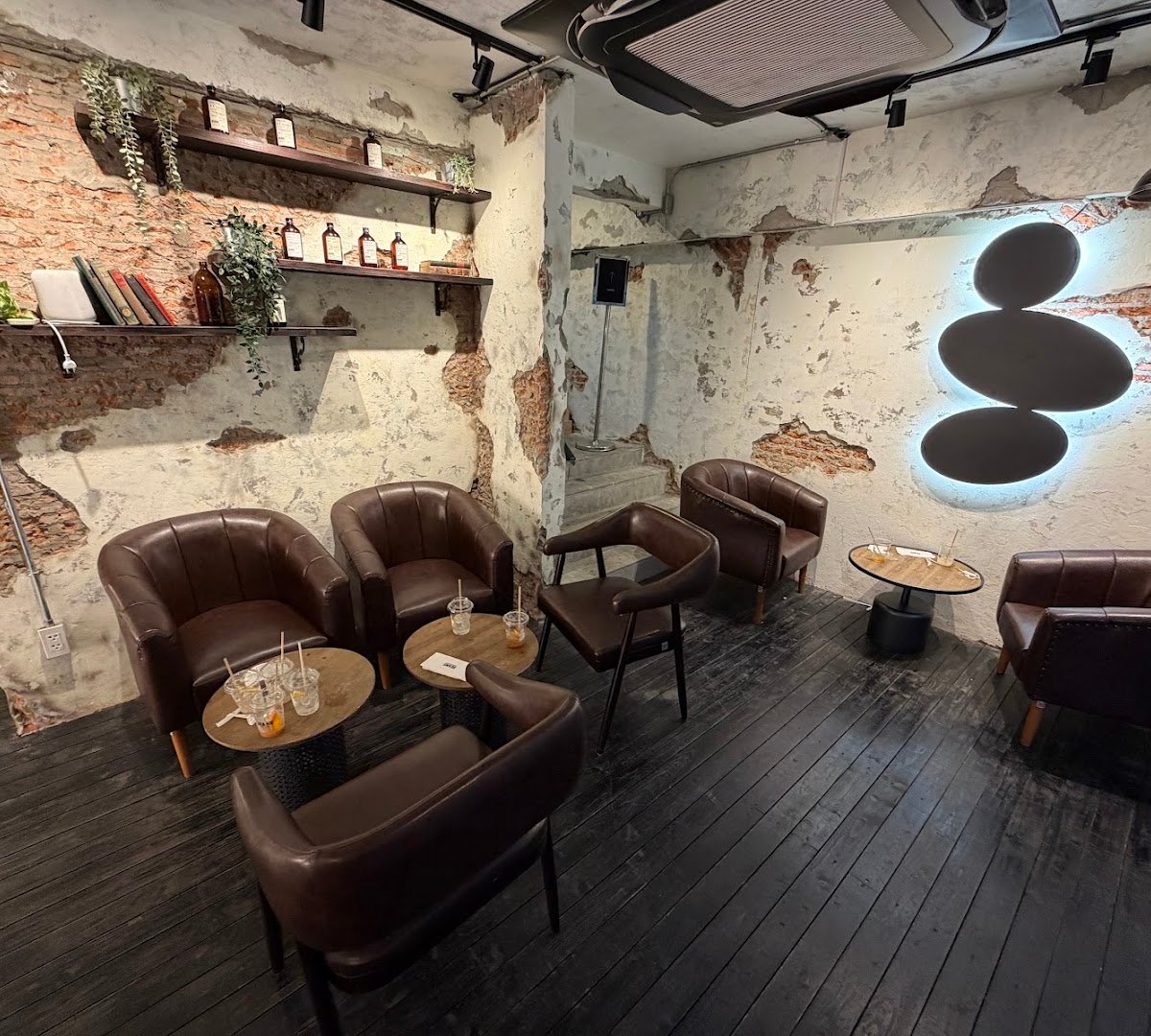 BEANS Coffee Roaster Songwat specialty coffee shop in Bangkok - photo 5