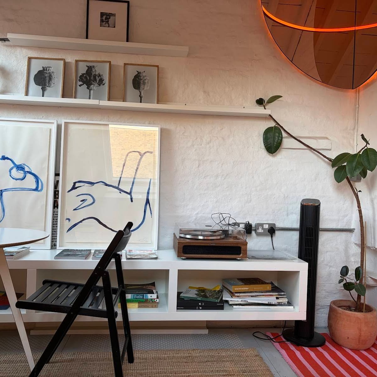 Leigh's specialty coffee shop in London - photo 11