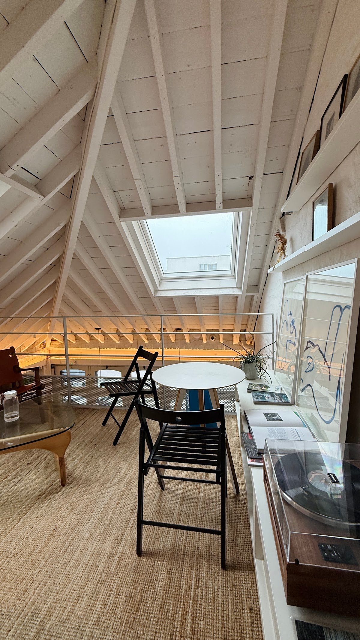 Leigh's specialty coffee shop in London - photo 3