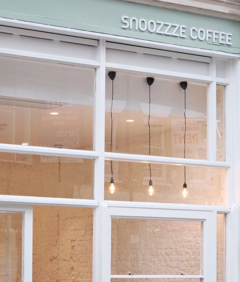 Snoozzze Coffee specialty coffee shop in London - photo 16