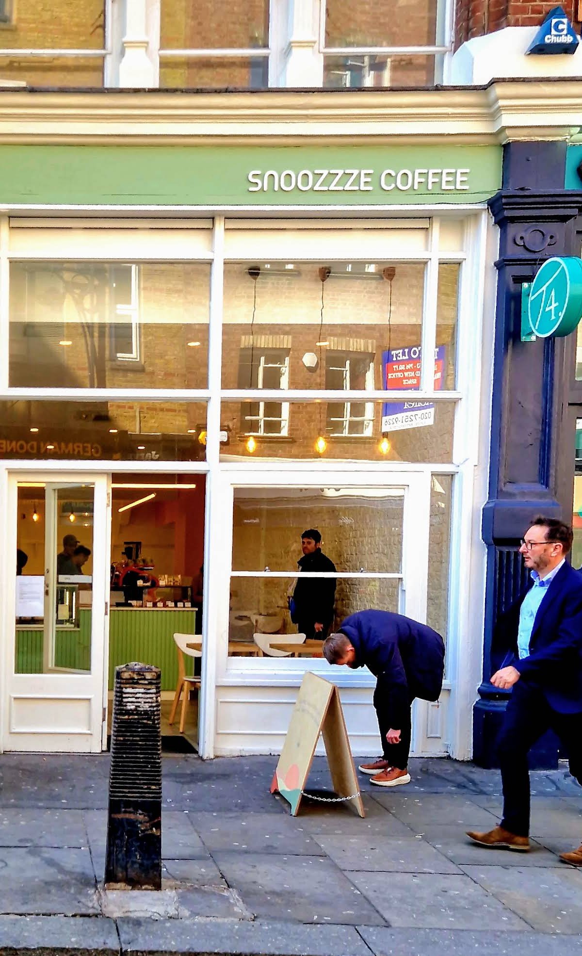 Snoozzze Coffee specialty coffee shop in London - photo 10