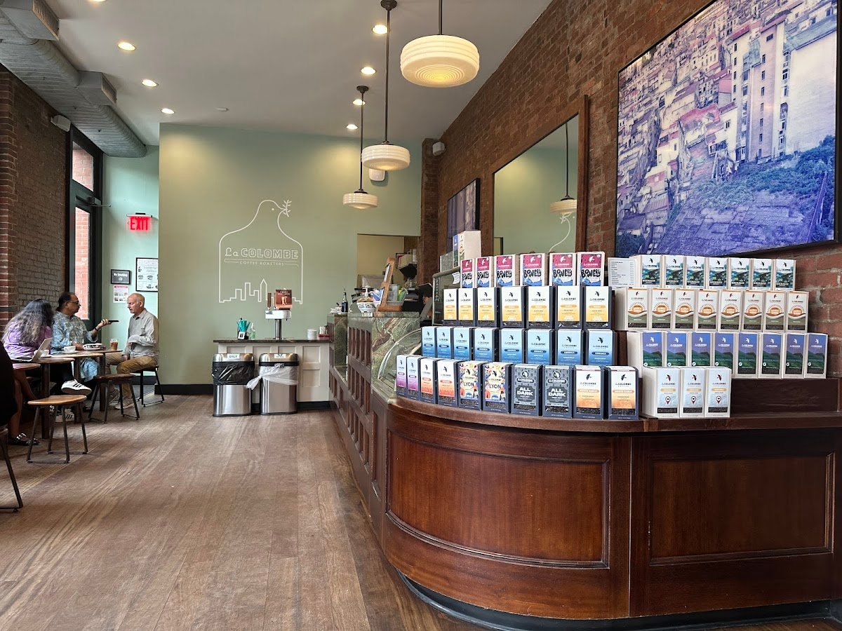 La Colombe Coffee Workshop specialty coffee shop in New York - photo 5
