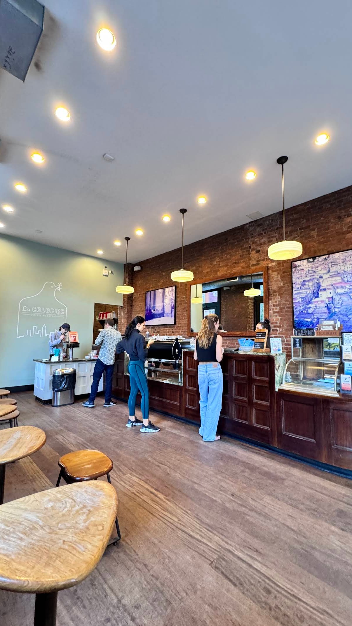 La Colombe Coffee Workshop specialty coffee shop in New York - photo 9