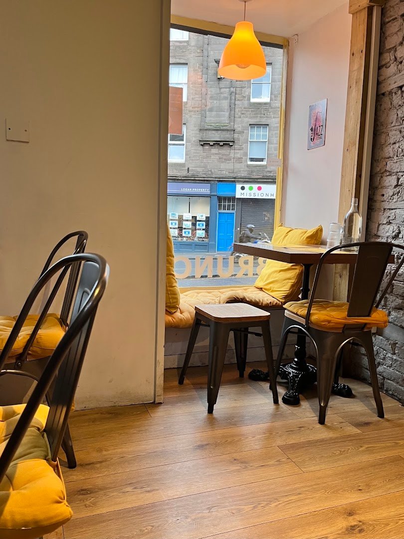 Interior of Braw brunch, specialty coffee shop in Edinburgh