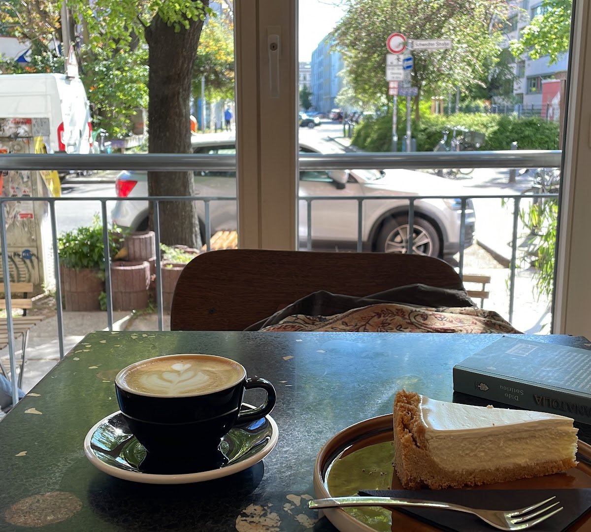 Five Elephant Schwedter specialty coffee shop in Berlin - photo 7