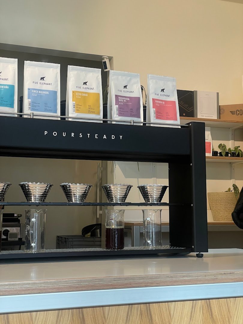Five Elephant Schwedter specialty coffee shop in Berlin - photo 10