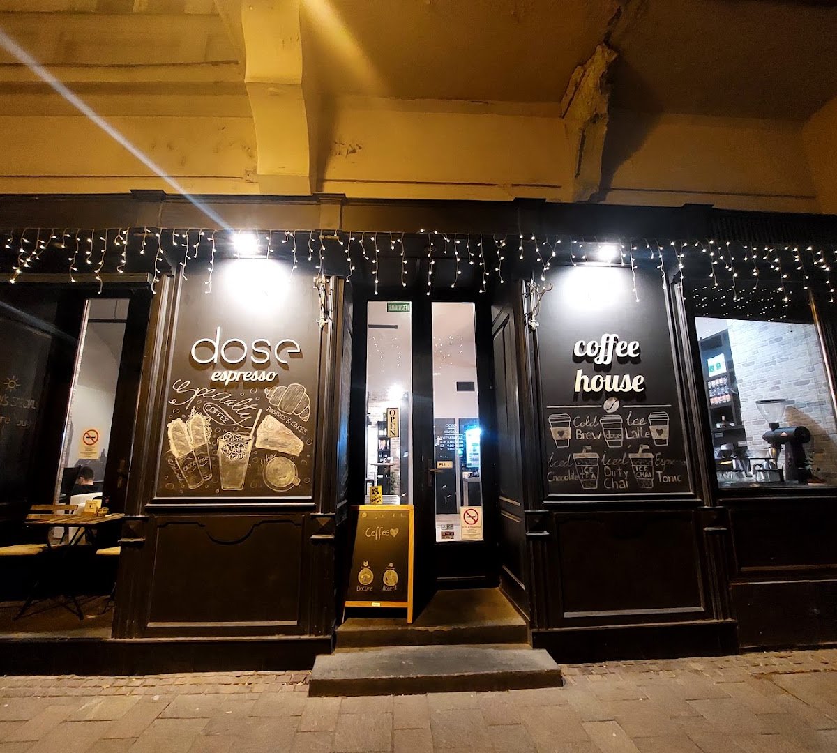 Dose Espresso Budapest specialty coffee shop in Budapest - photo 9