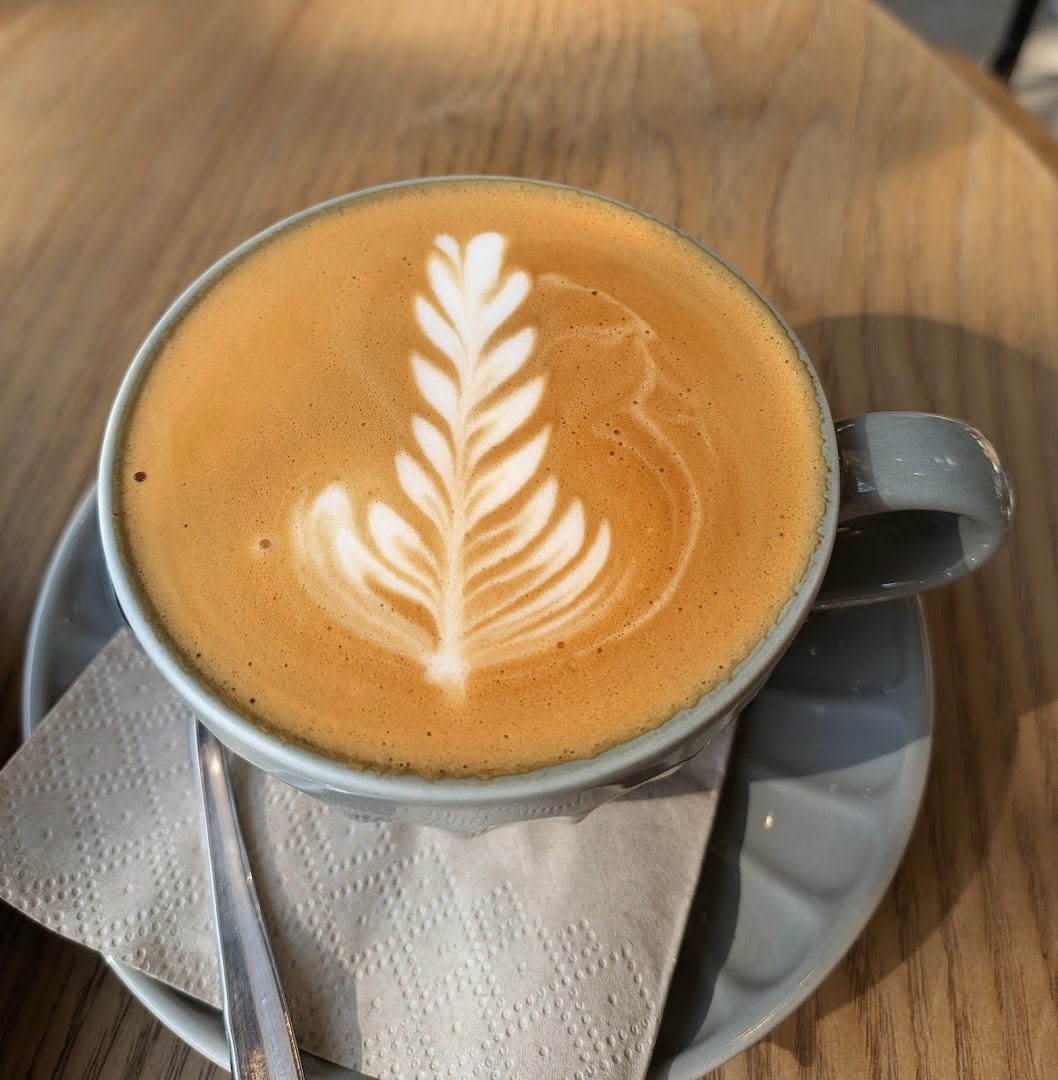 Kefir Coffee & Bakery specialty coffee shop in Barcelona - photo 2