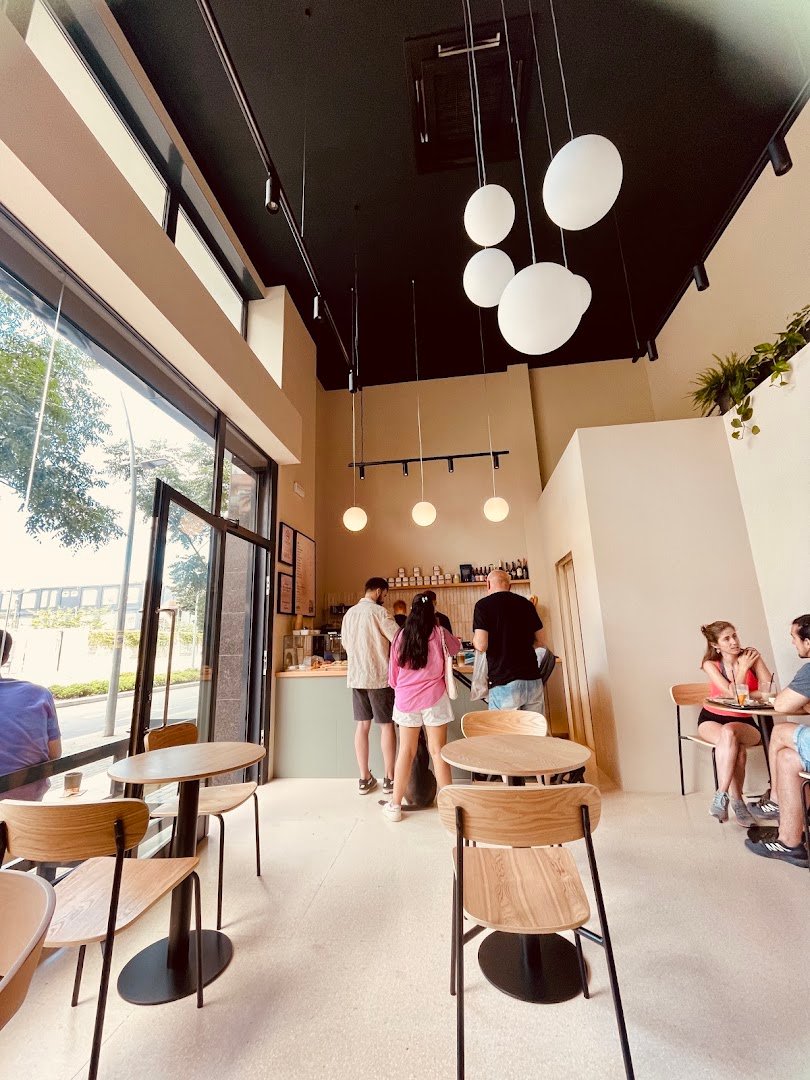 Kefir Coffee & Bakery specialty coffee shop in Barcelona - photo 6