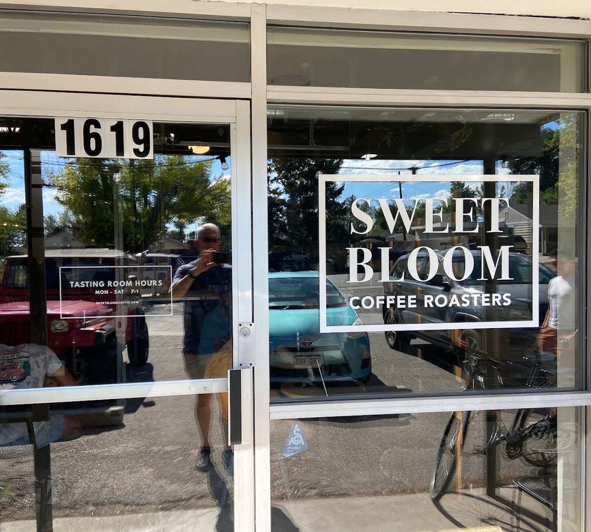 Sweet Bloom Coffee specialty coffee shop in Denver - photo 12