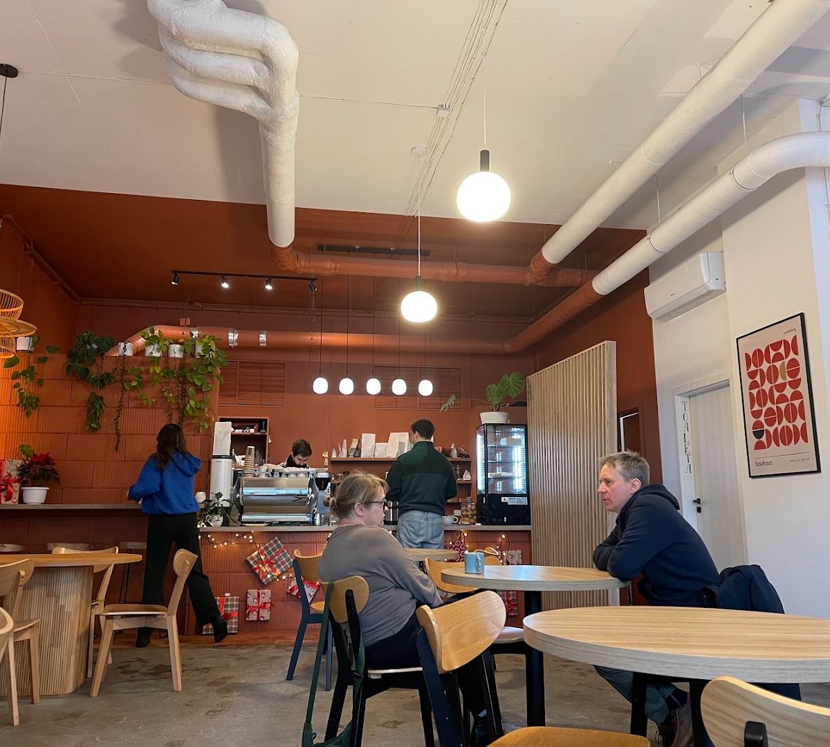Interior of Buno Specialty Coffee, specialty coffee shop in Warsaw