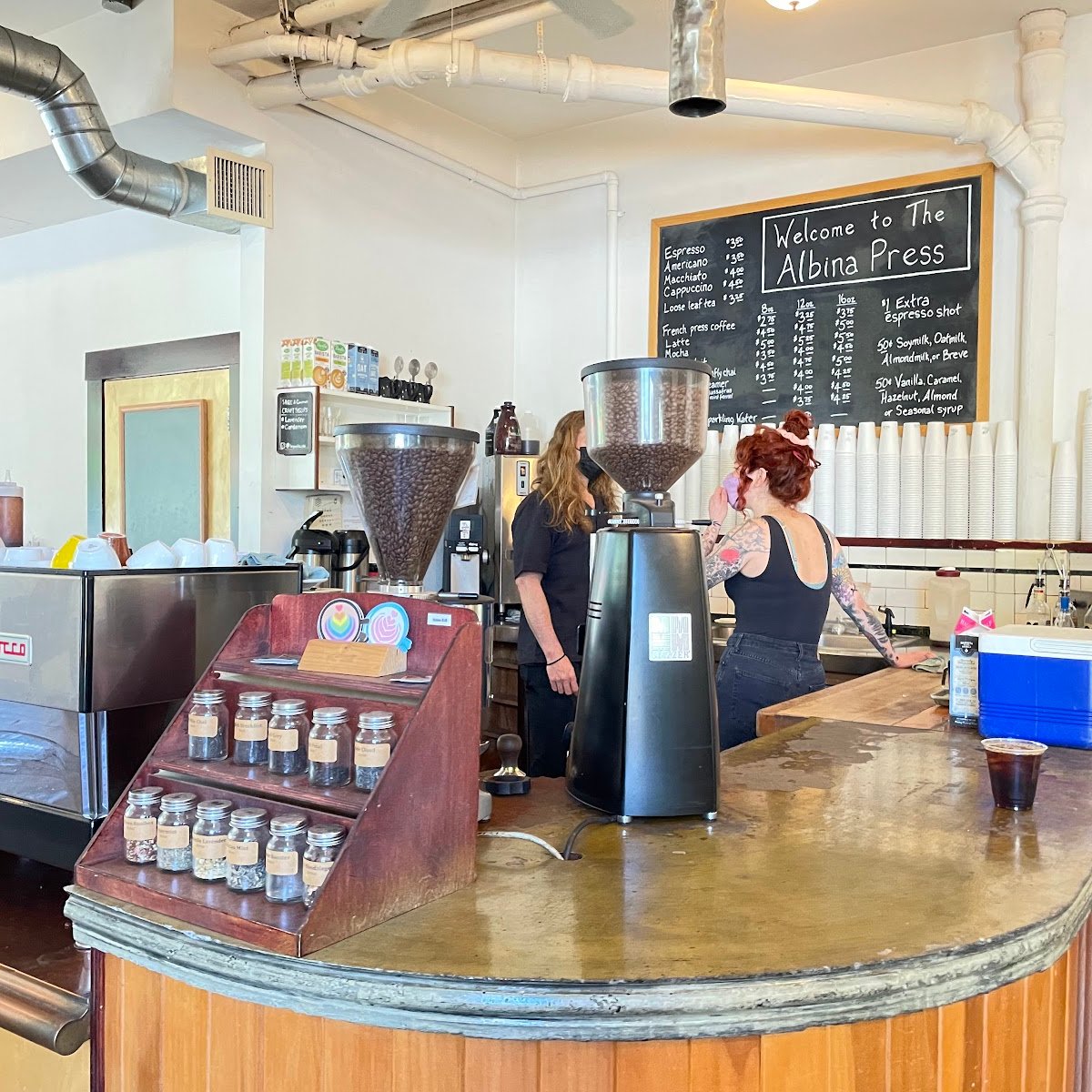 Albina Press specialty coffee shop in Portland - photo 9