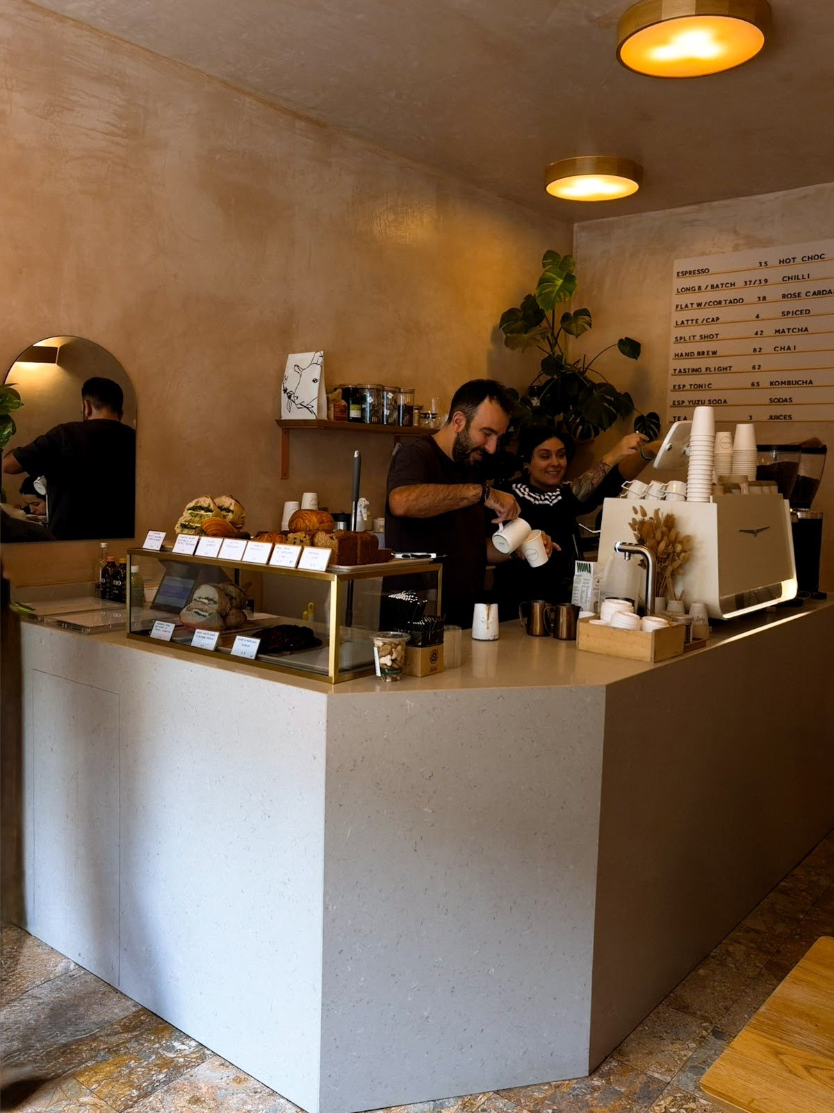 Profile Highbury specialty coffee shop in London - photo 6