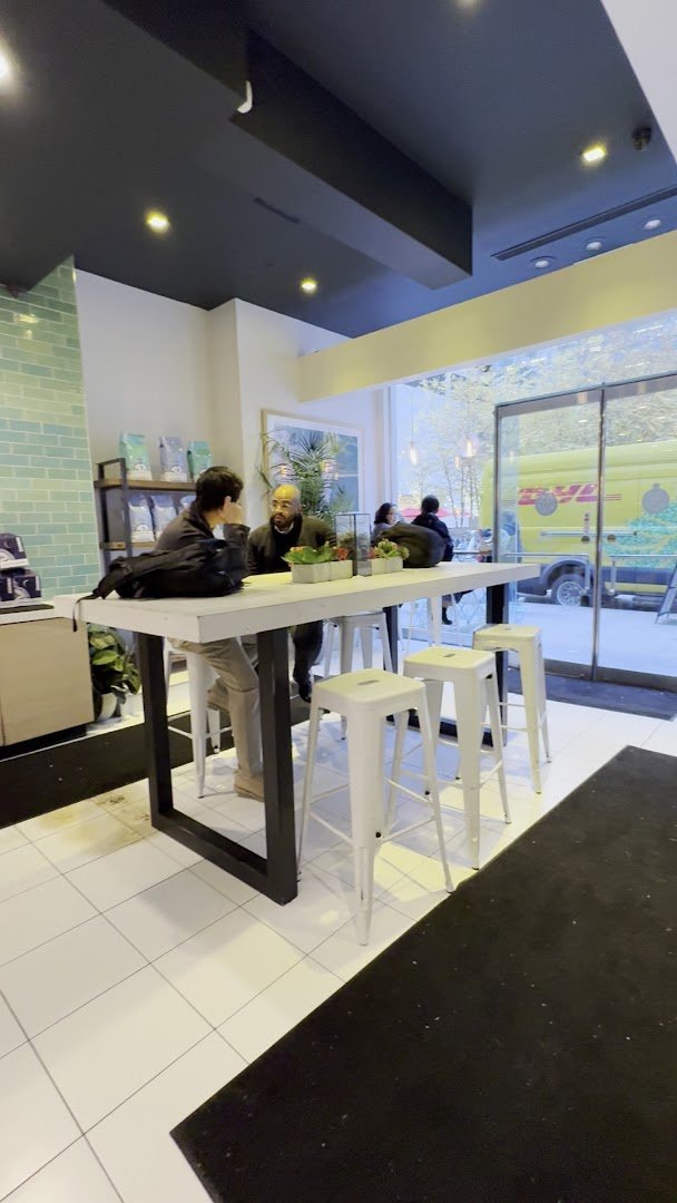 Bluestone Lane Bryant Park Coffee Shop specialty coffee shop in New York - photo 2