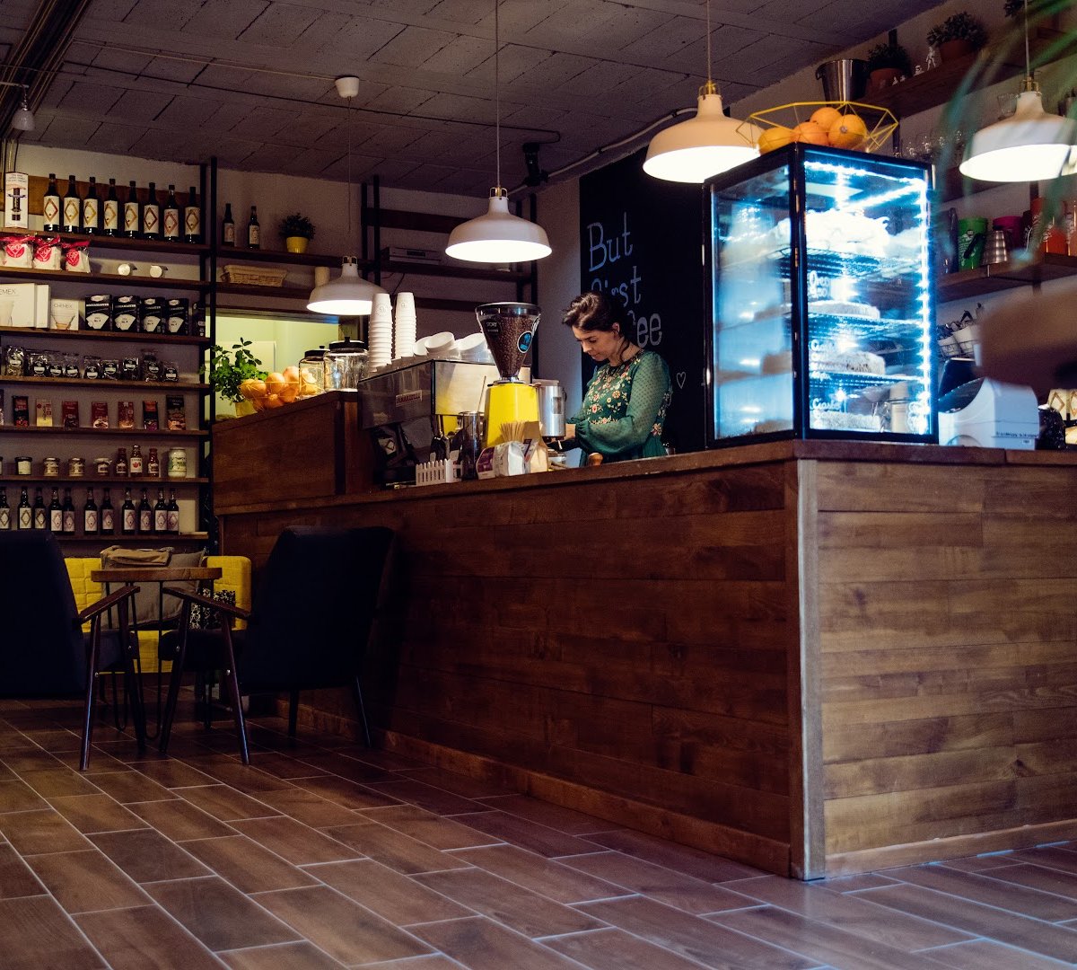 Interior of Frykasy Rarytasy, specialty coffee shop in Warsaw