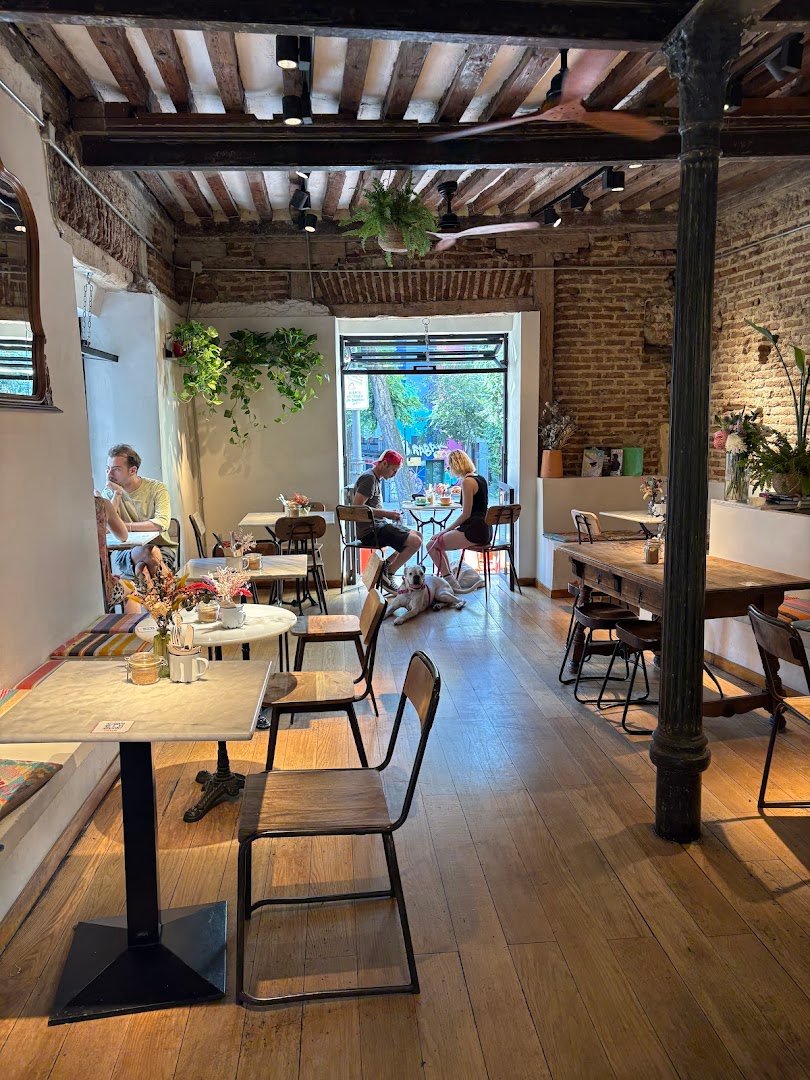 Caravan Cafe specialty coffee shop in Madrid - photo 3