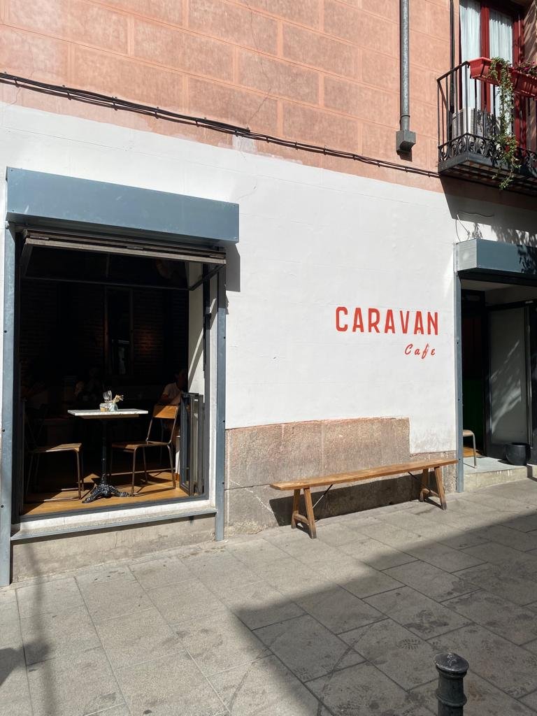Caravan Cafe specialty coffee shop in Madrid - photo 5