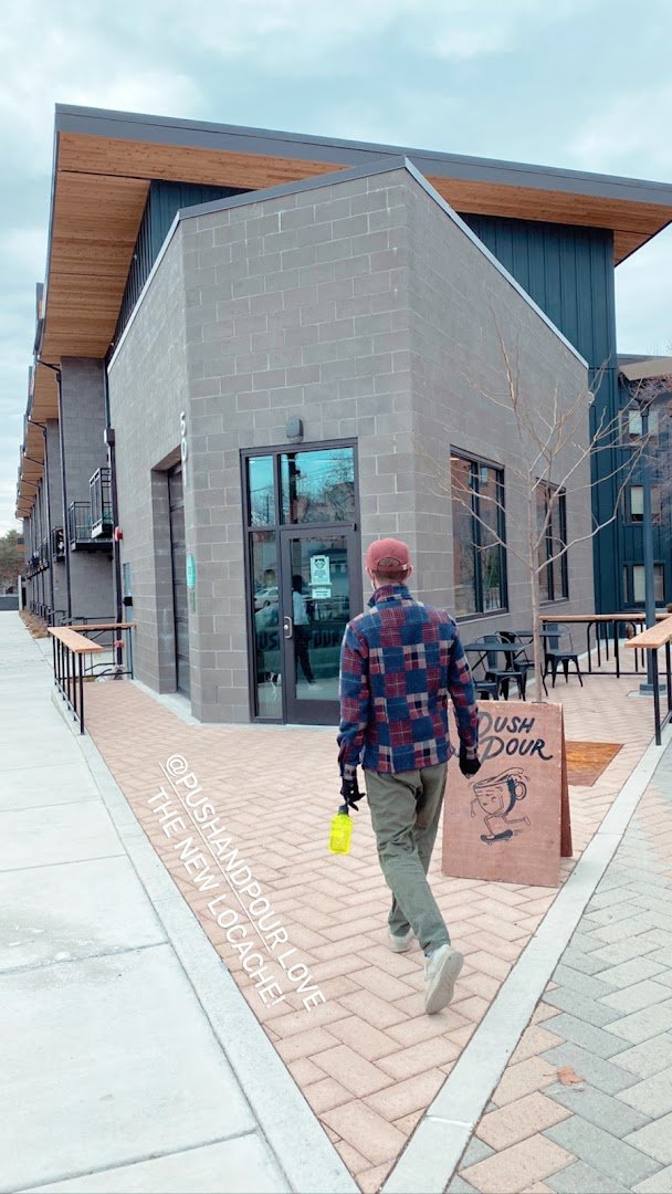 Push & Pour specialty coffee shop in Boise - photo 3
