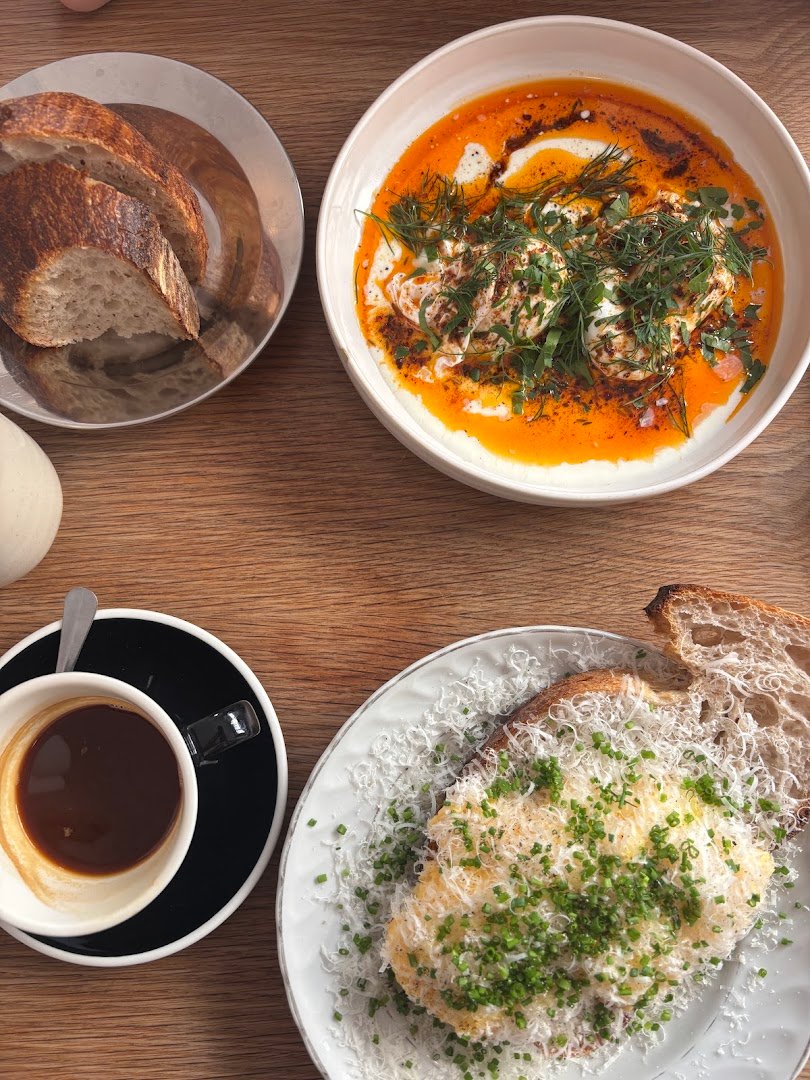 Food at Época, specialty coffee shop in Porto