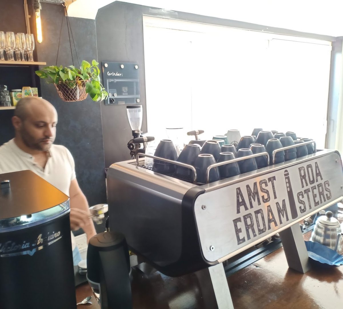 Amsterdam Coffee Lab specialty coffee shop in Amsterdam - photo 11