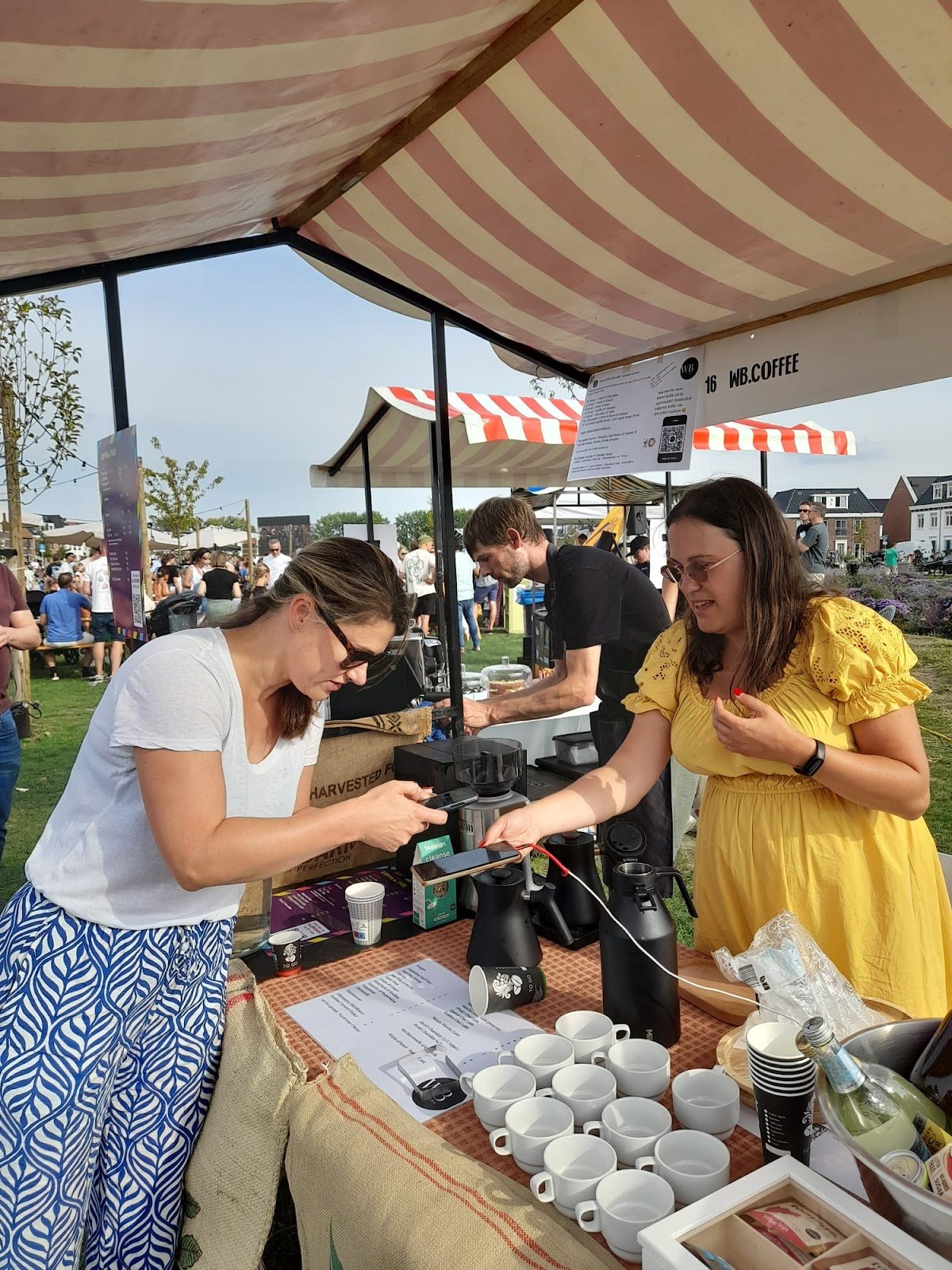 Amsterdam Coffee Lab specialty coffee shop in Amsterdam - photo 2