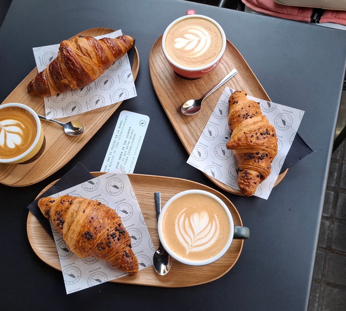 Blackbird Coffee Corner - Sagrada Familia specialty coffee shop in Barcelona - photo 4