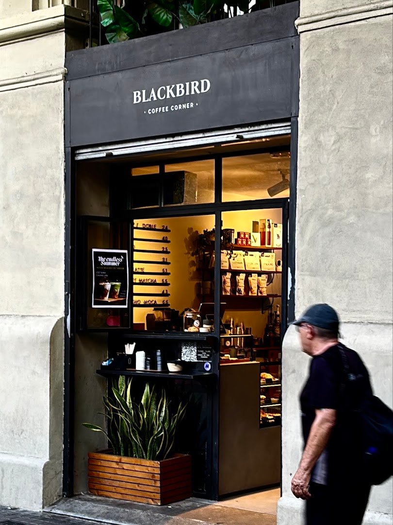 Blackbird Coffee Corner - Sagrada Familia specialty coffee shop in Barcelona - photo 5