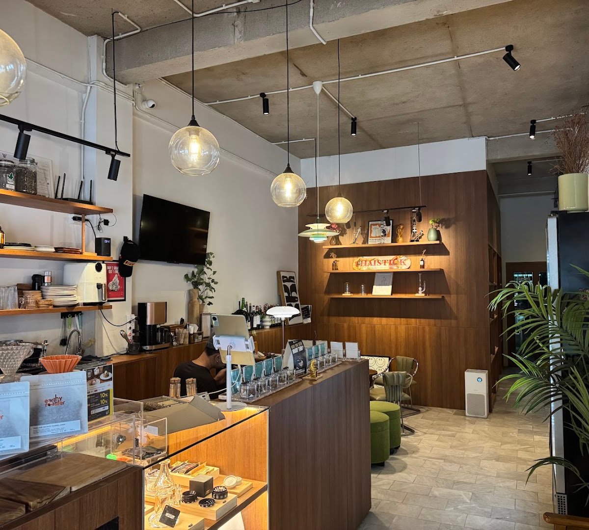 Earthy Roaster (Specialty Coffee) specialty coffee shop in Bangkok - photo 2