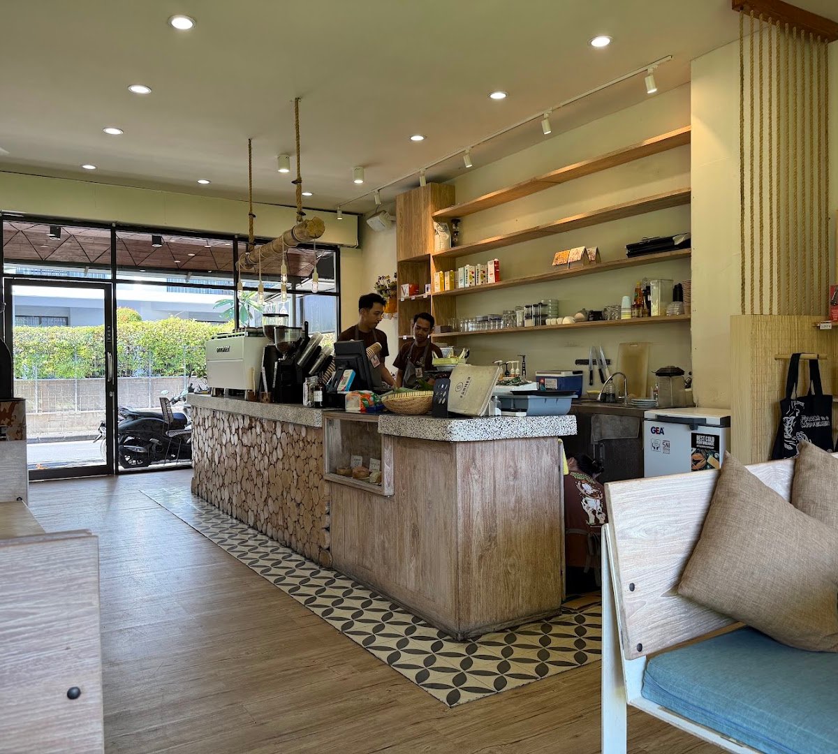 FARMER BREWS ROASTERY specialty coffee shop in Bali - photo 6