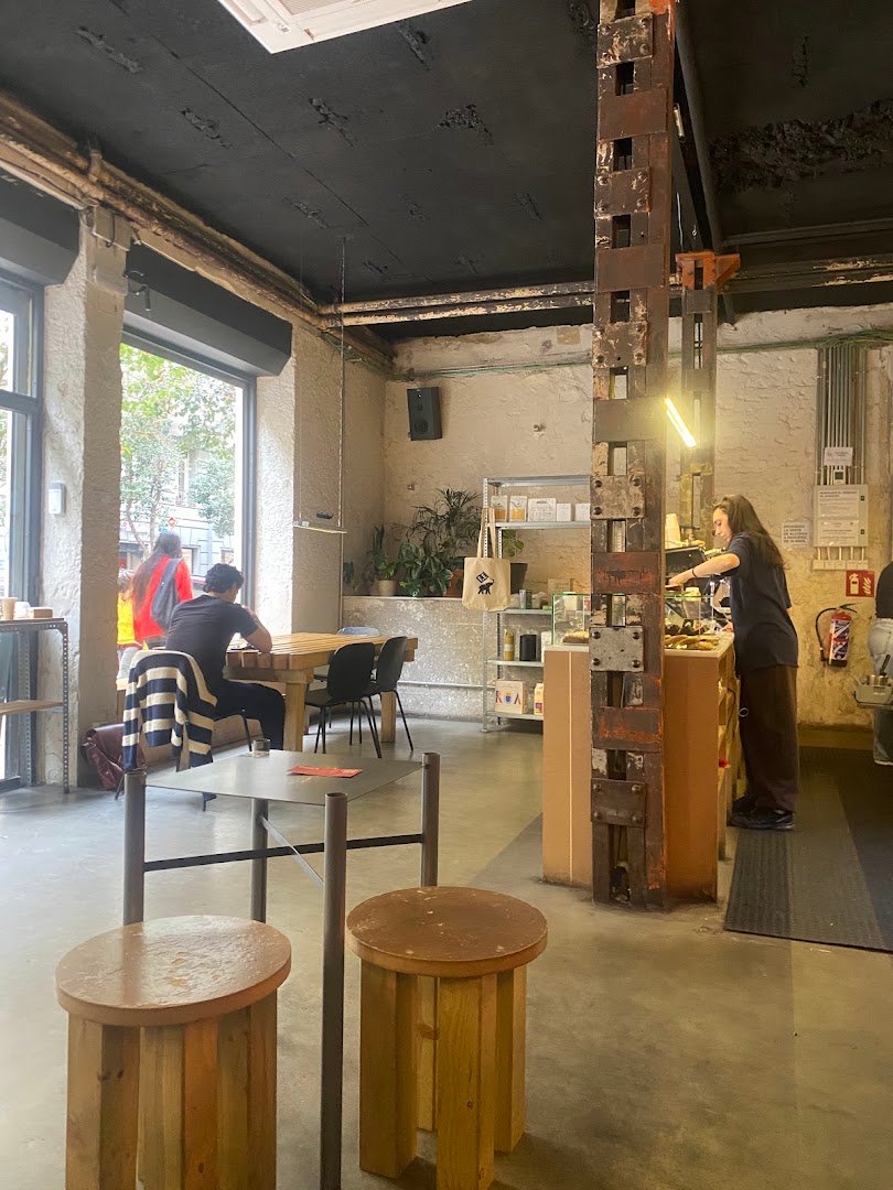 COFI. (café de especialidad) specialty coffee shop in Madrid - photo 2
