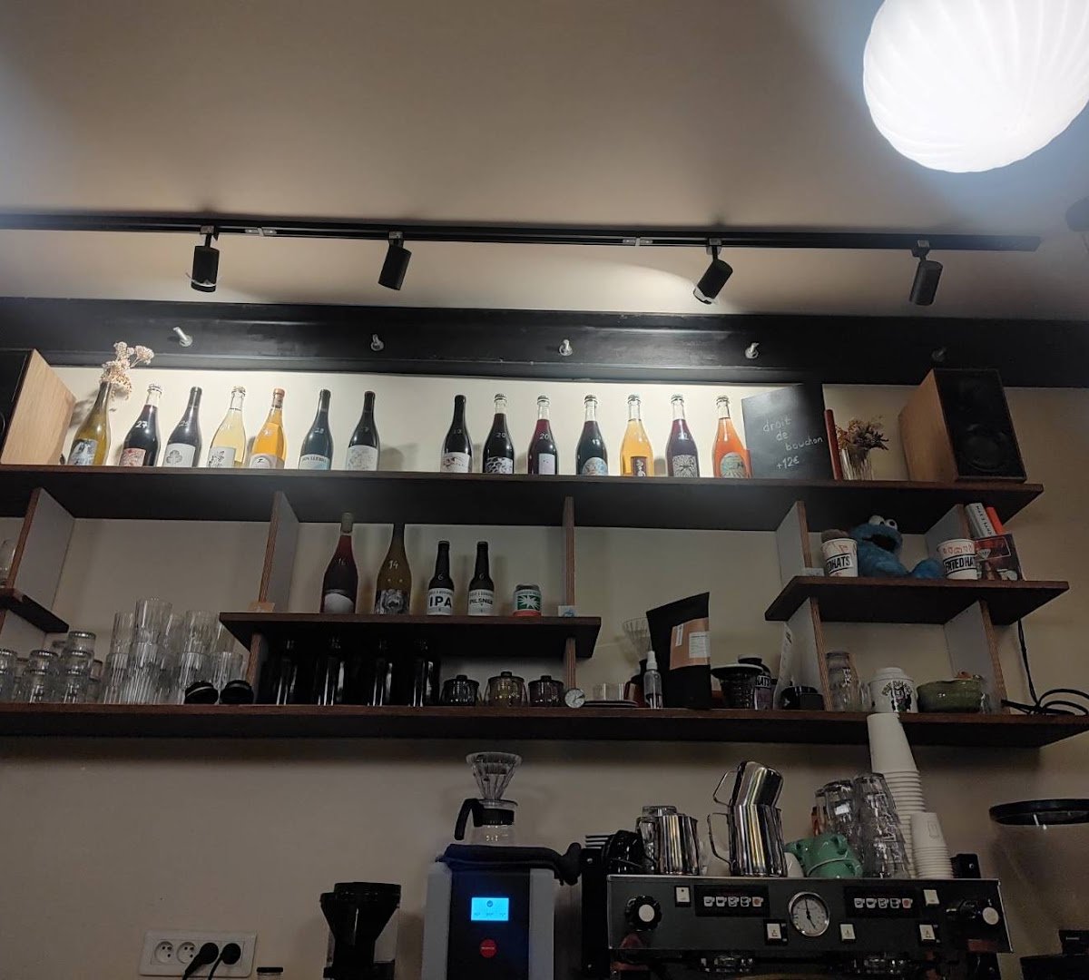 café müller specialty coffee shop in Paris - photo 9