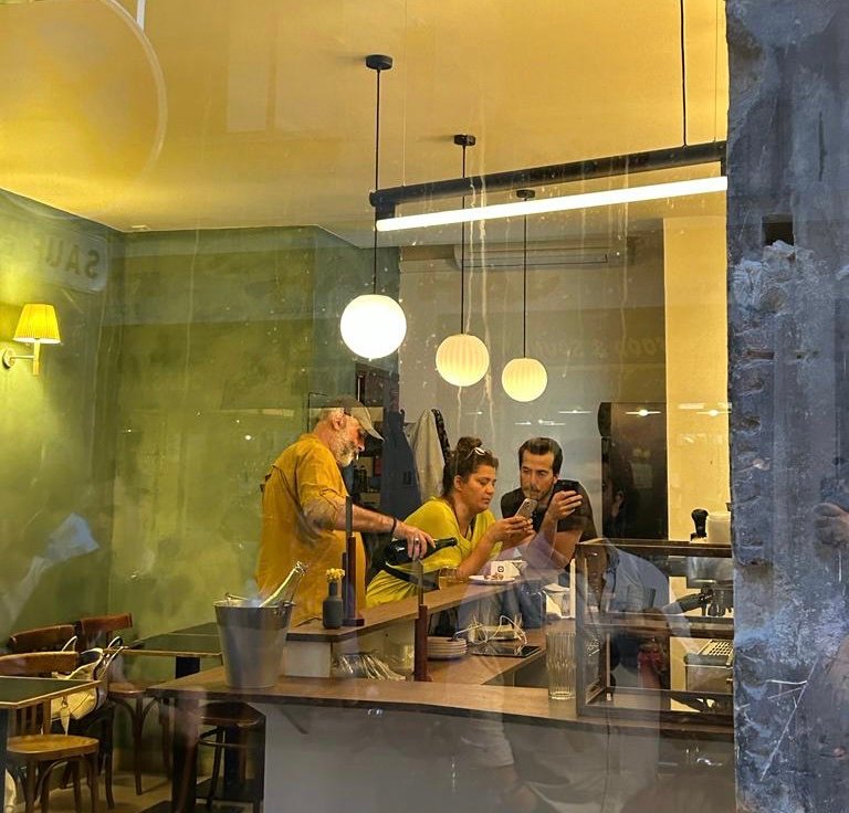 café müller specialty coffee shop in Paris - photo 10