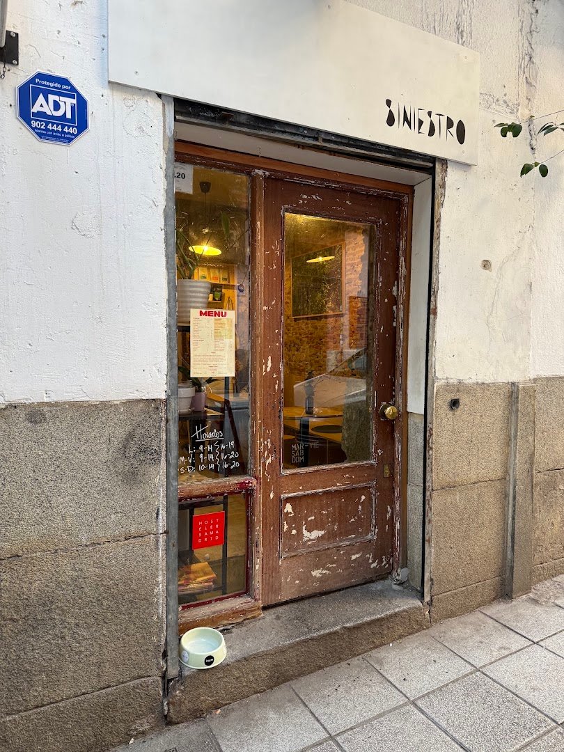 Siniestro Café de Especialidad | Specialty Coffee Madrid specialty coffee shop in Madrid - photo 8