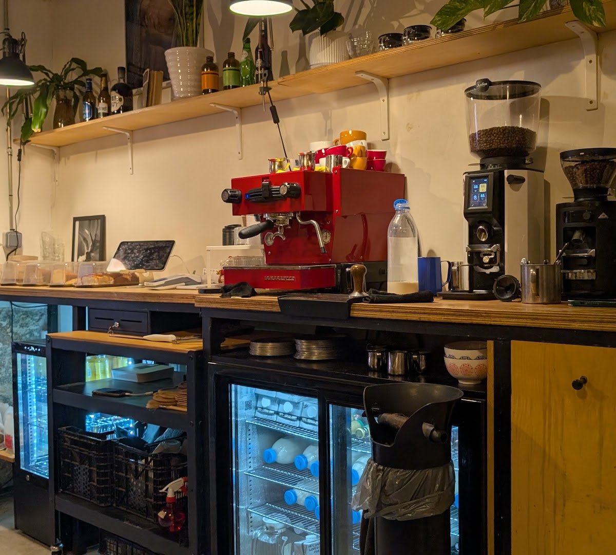 Siniestro Café de Especialidad | Specialty Coffee Madrid specialty coffee shop in Madrid - photo 10