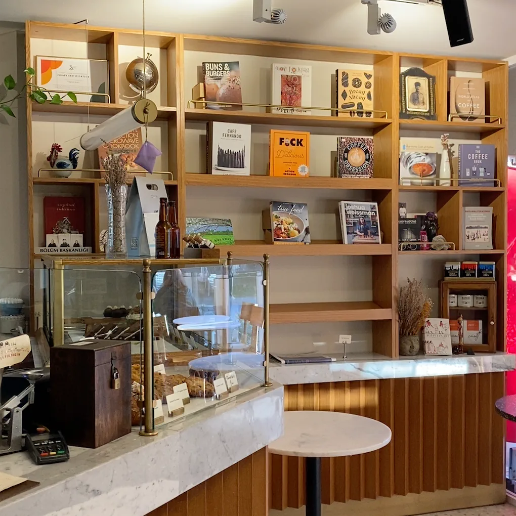 Collective specialty coffee shop in Istanbul - photo 2
