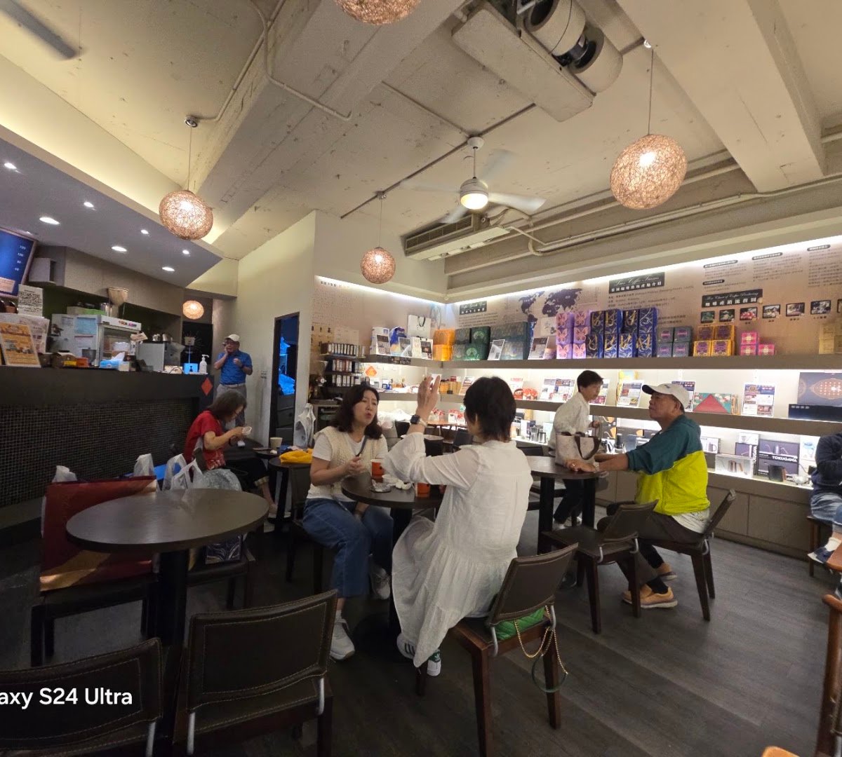 Oklao Coffee Farm specialty coffee shop in Taipei - photo 9