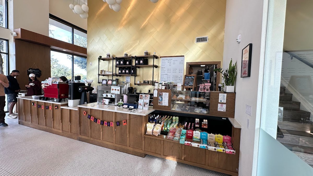 Medici Roasting - Domain specialty coffee shop in Austin - photo 2